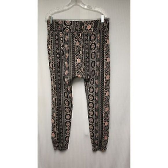 Forever 21 Multicolor Black Floral Slim Pants Size Medium - Picture 4 of 7